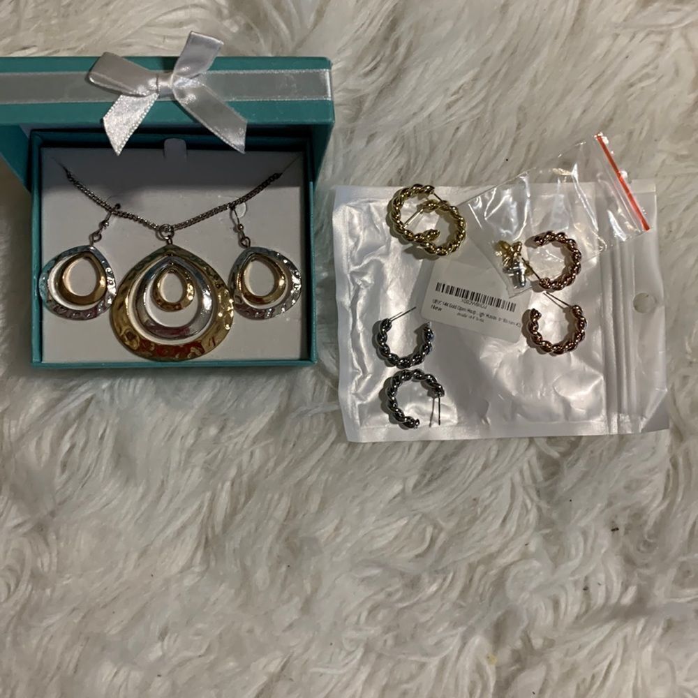 Jewelry Bundle: necklace/matching earrings & 3 pair open hoop earrings.